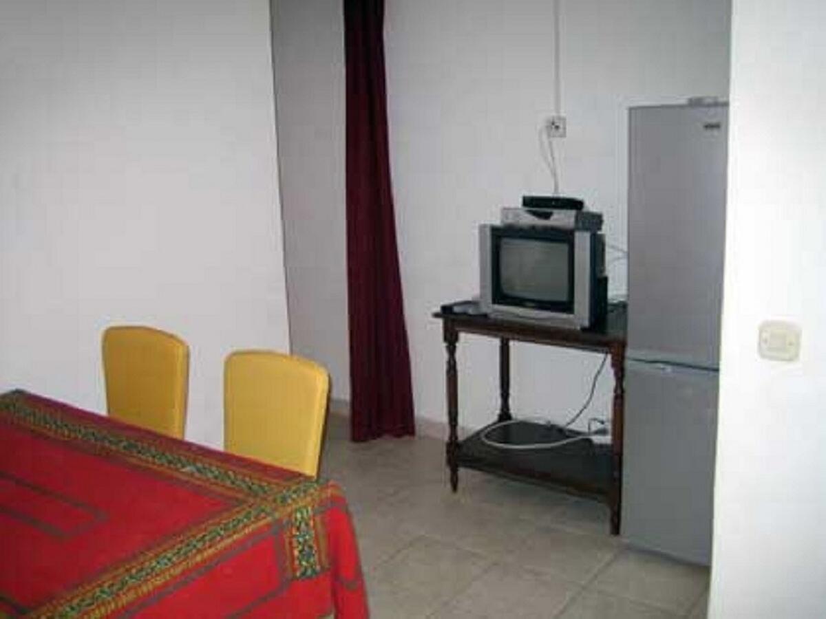 Apartments Doria - 20M From Beach Трогир Екстериор снимка
