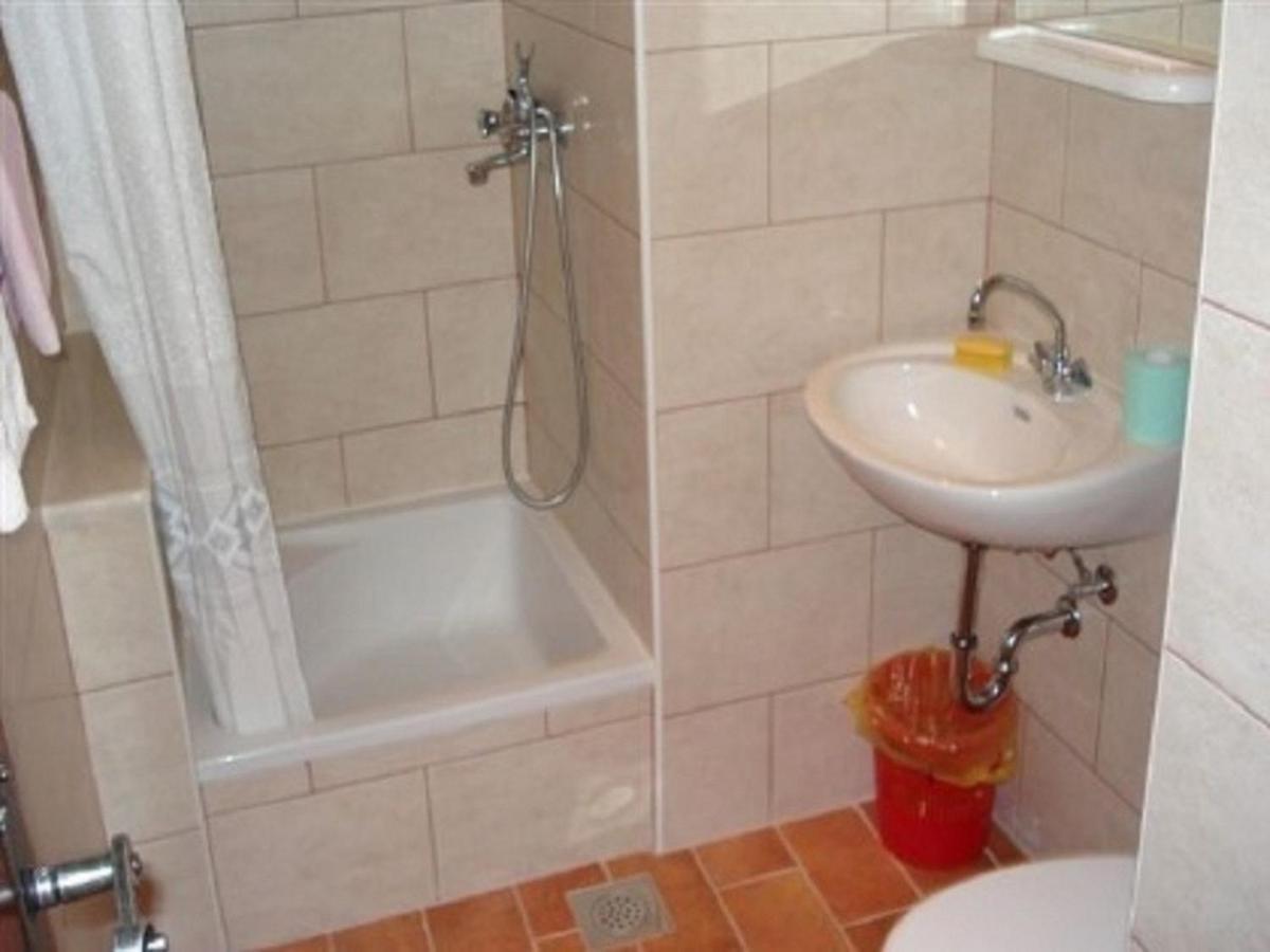 Apartments Doria - 20M From Beach Трогир Екстериор снимка